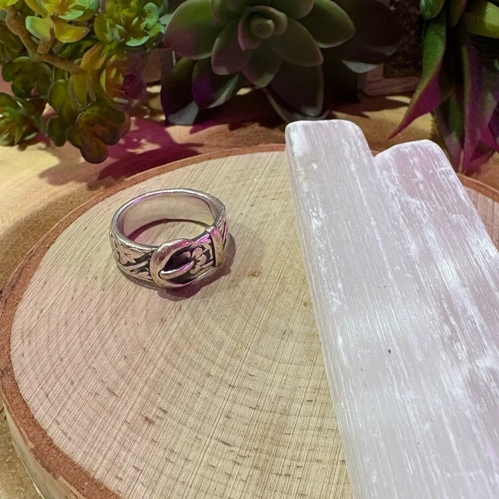 James Avery Silver Buckle Ring💍✨🌸
